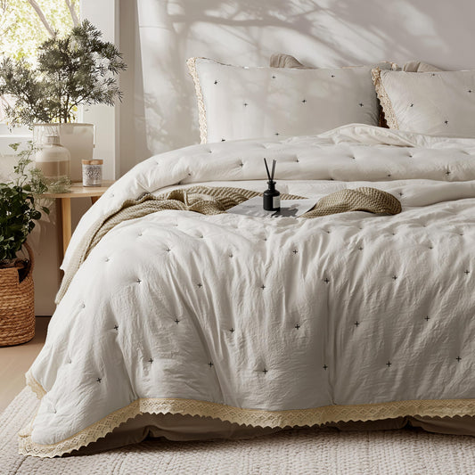 Lightweight Quilt Bedding Set with 1 Pillow Sham