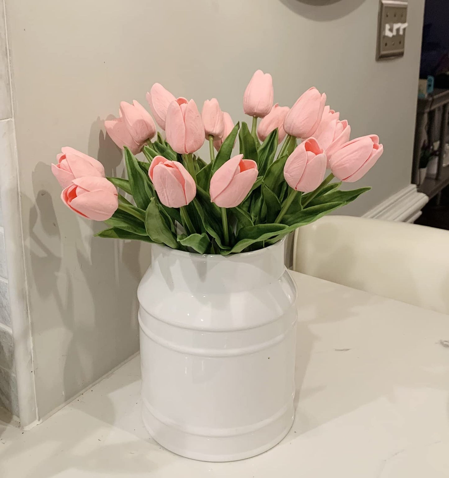 Beferr White Tulips Artificial Flowers 18Pcs Faux Silk Tulip Real Touch Tulip Fake Flowers Bouquets Arrangements for Mother's Day Easter Spring Flowers Gifts Home Table Decor
