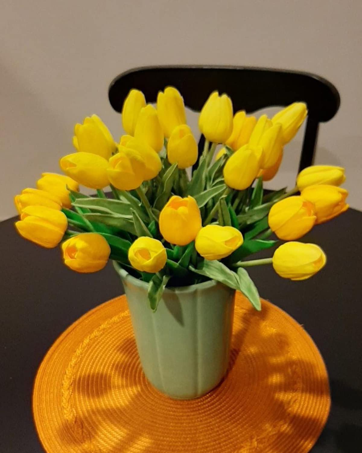 Beferr White Tulips Artificial Flowers 18Pcs Faux Silk Tulip Real Touch Tulip Fake Flowers Bouquets Arrangements for Mother's Day Easter Spring Flowers Gifts Home Table Decor
