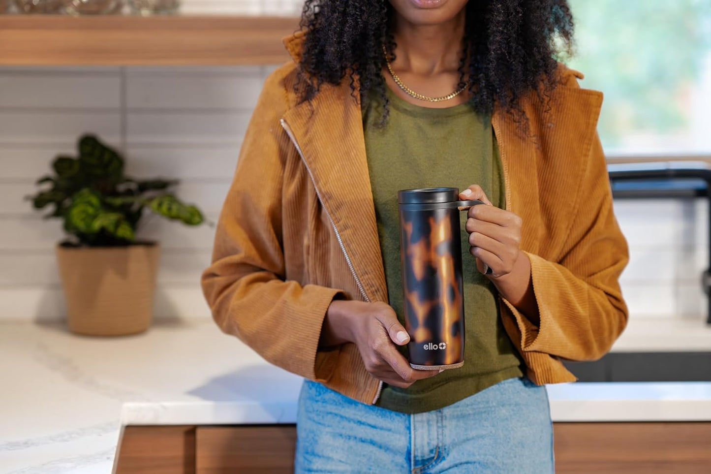 Magnet 18oz Vacuum Insulated Stainless Steel Travel Mug with Side Handle