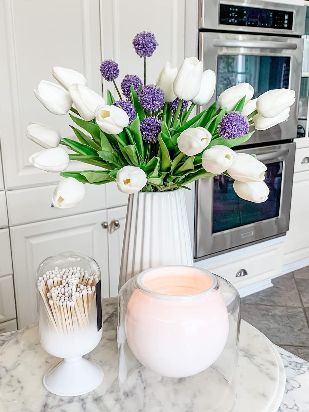 Beferr White Tulips Artificial Flowers 18Pcs Faux Silk Tulip Real Touch Tulip Fake Flowers Bouquets Arrangements for Mother's Day Easter Spring Flowers Gifts Home Table Decor