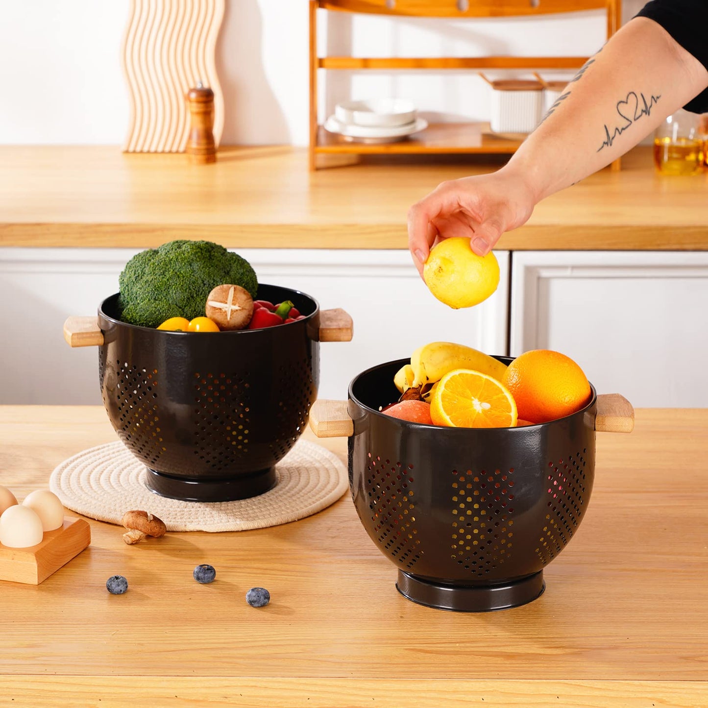 Metal Colander with Wood Handle and Stable Base, Powder Coated Steel Kitchen Strainer Basket for Draining Pasta, Vegetable and fruit(7quart,Sandyellow)
