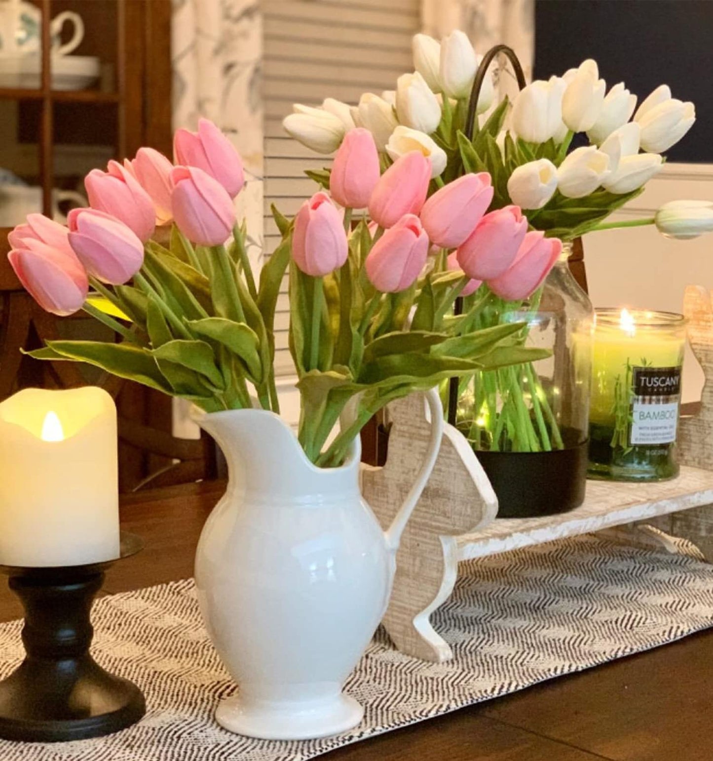 Beferr White Tulips Artificial Flowers 18Pcs Faux Silk Tulip Real Touch Tulip Fake Flowers Bouquets Arrangements for Mother's Day Easter Spring Flowers Gifts Home Table Decor