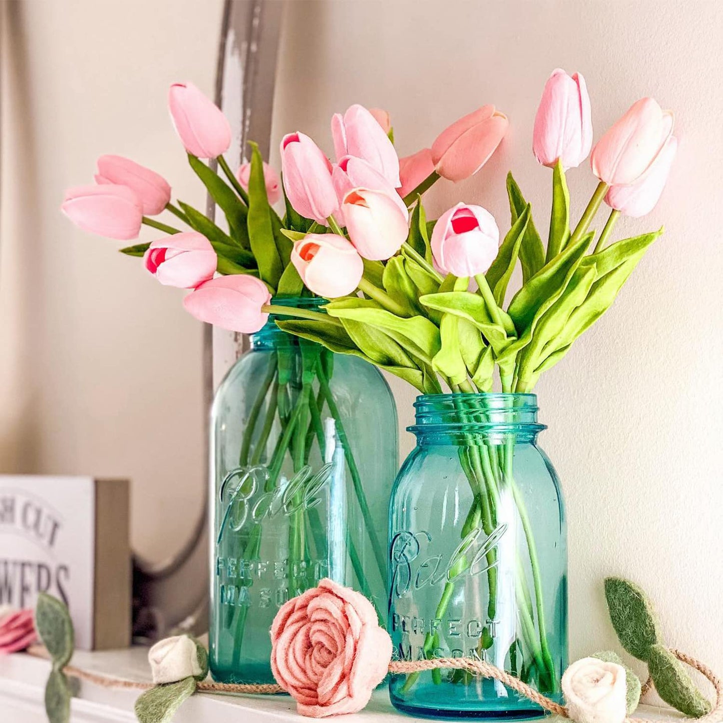 Beferr White Tulips Artificial Flowers 18Pcs Faux Silk Tulip Real Touch Tulip Fake Flowers Bouquets Arrangements for Mother's Day Easter Spring Flowers Gifts Home Table Decor