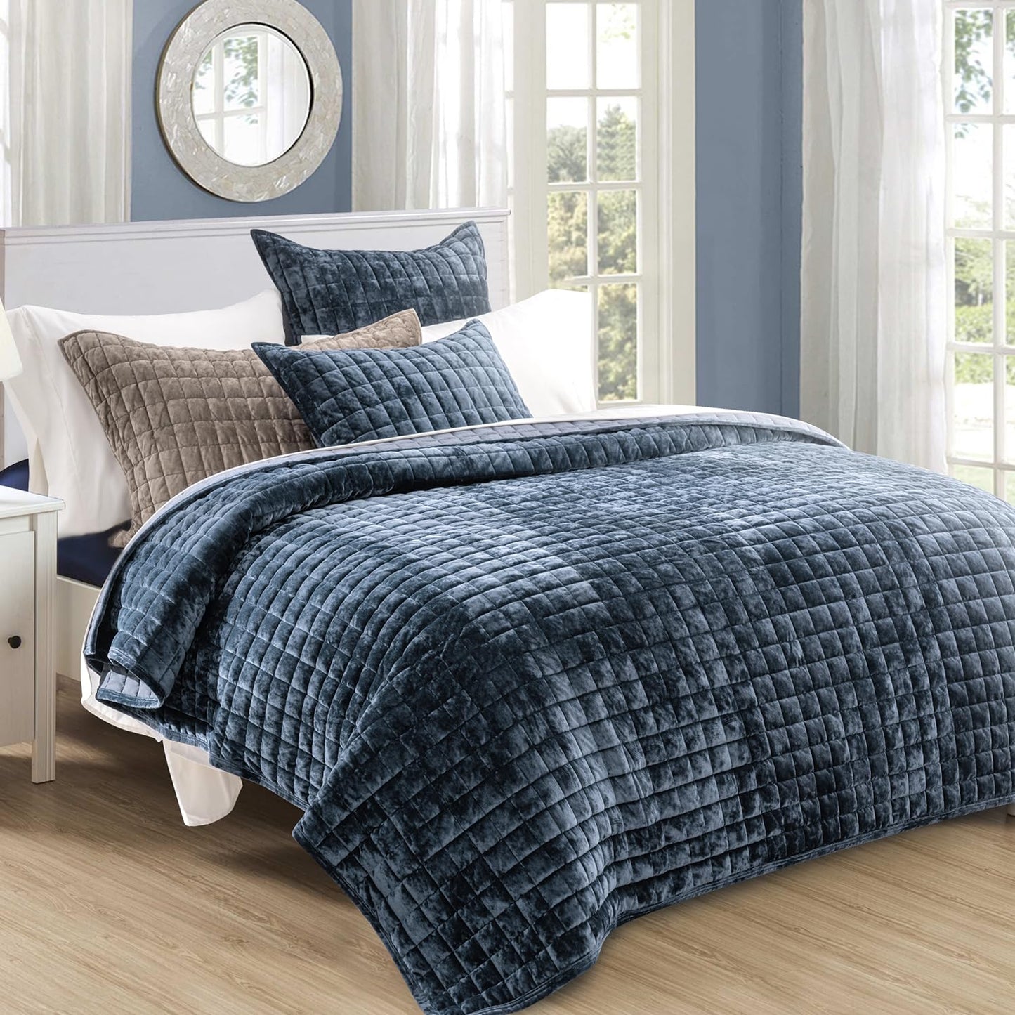 Box Stitch Velvet Quilt Set, King Size