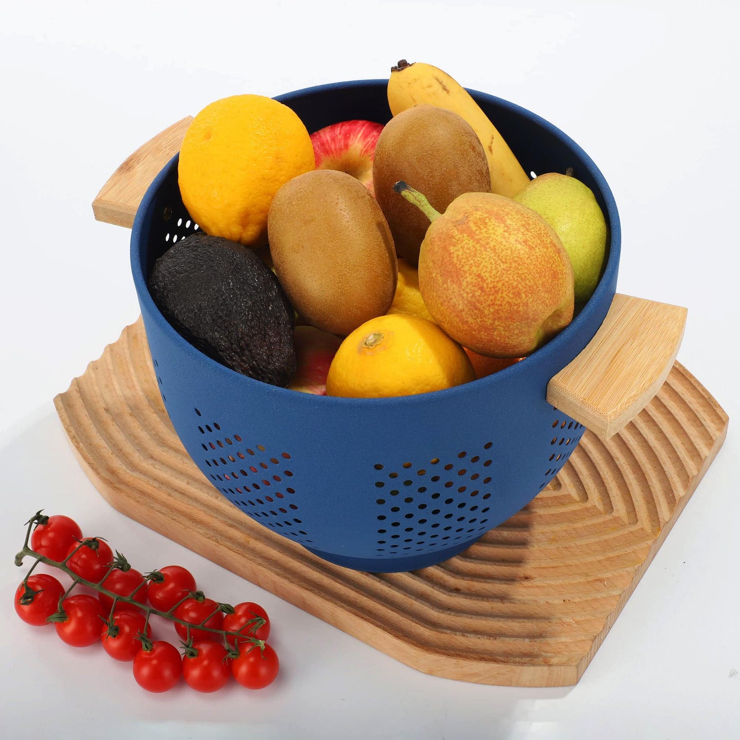 Metal Colander with Wood Handle and Stable Base, Powder Coated Steel Kitchen Strainer Basket for Draining Pasta, Vegetable and fruit(7quart,Sandyellow)