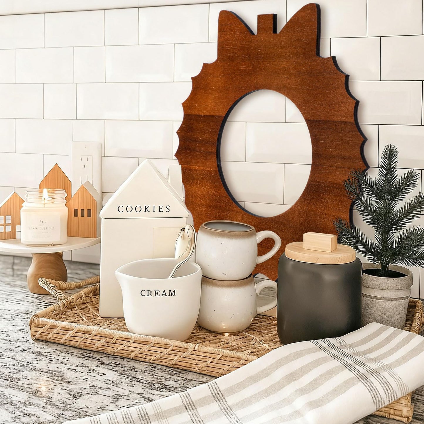 Novabright Scalloped Shaped Wood Cutting Board Wooden Serving Tray Farmhouse Kitchen Decoration for Holiday Party Accessories Table Home Shelf Dining Room Gifts(dark Brown, 1 Pcs)