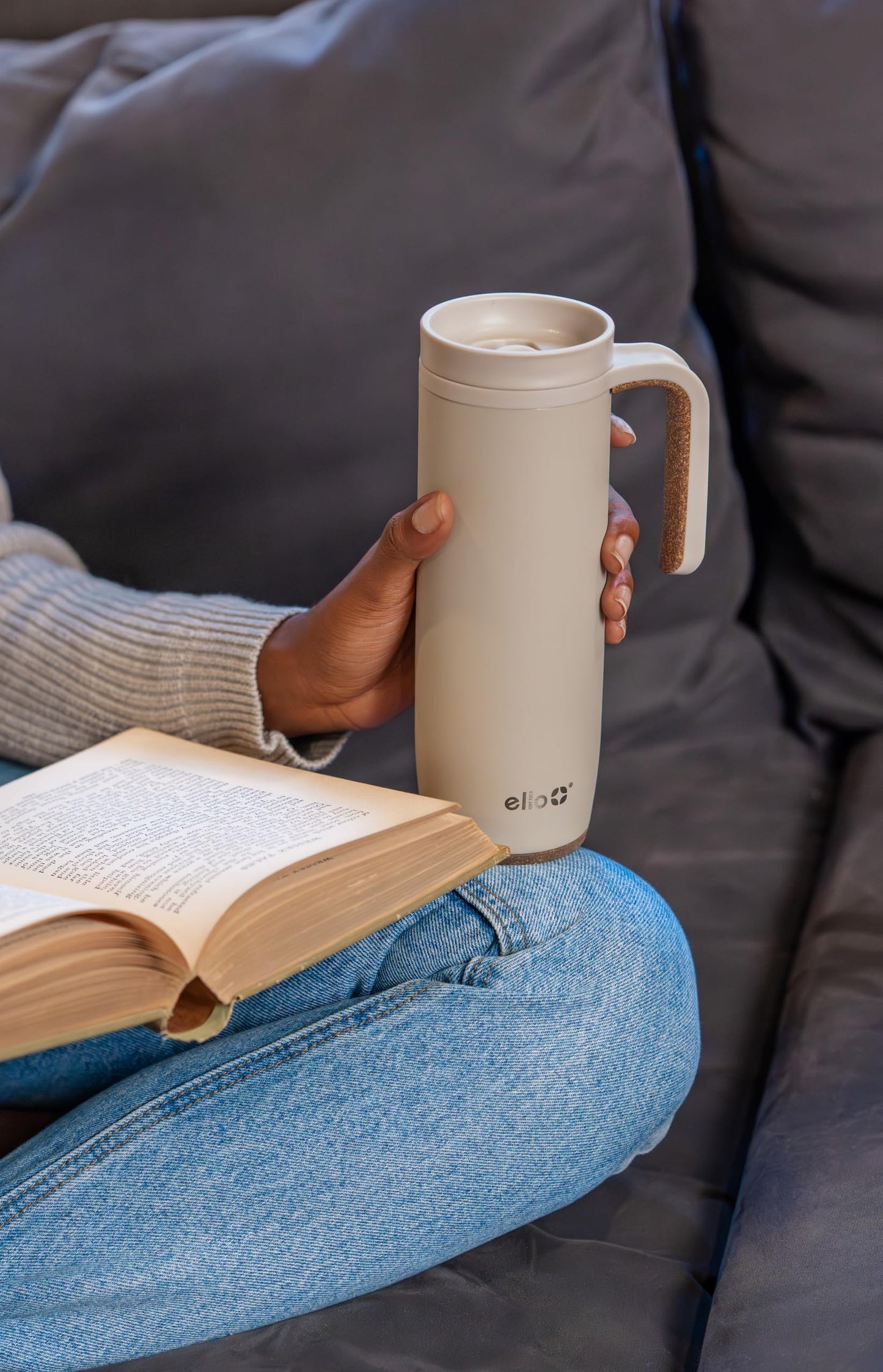 Magnet 18oz Vacuum Insulated Stainless Steel Travel Mug with Side Handle
