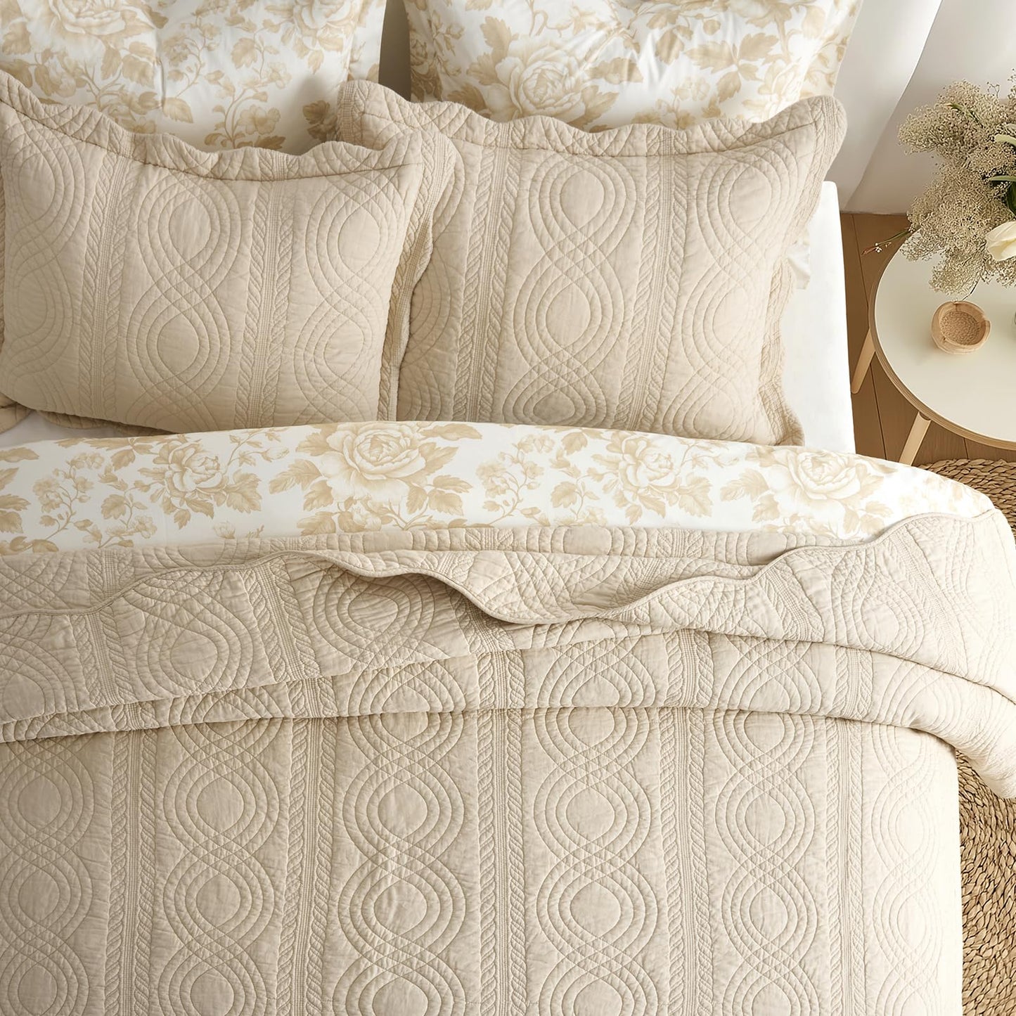 100% Cotton Scallop Quilt Set