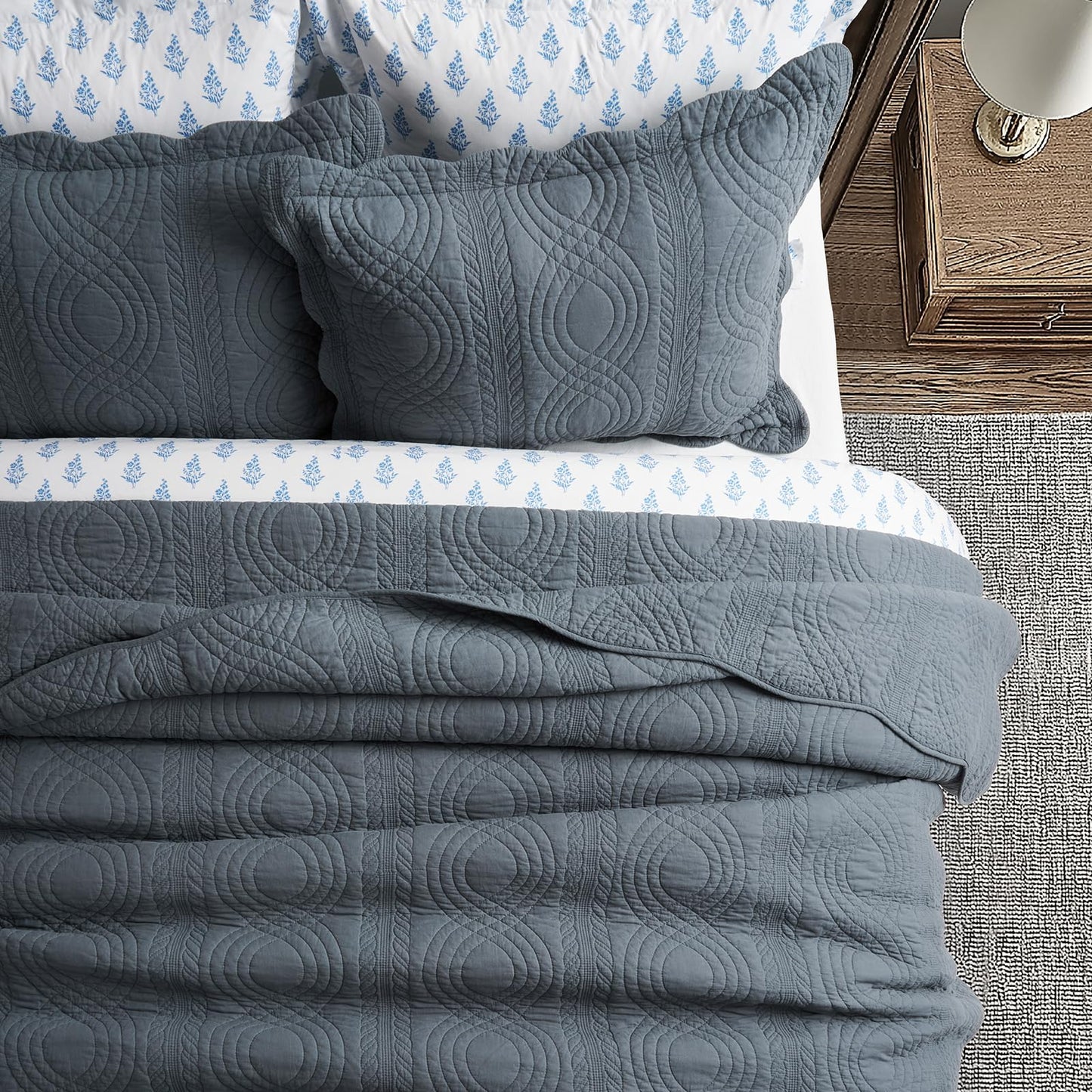 100% Cotton Scallop Quilt Set