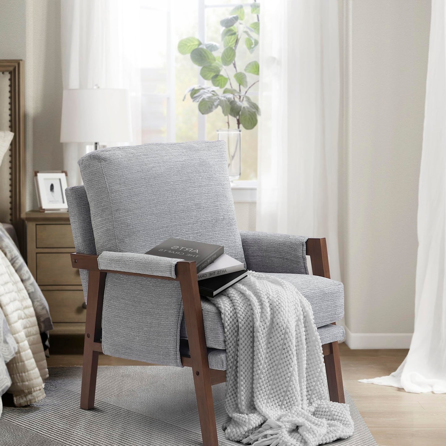 Modern Accent Armchair_Solid Wood