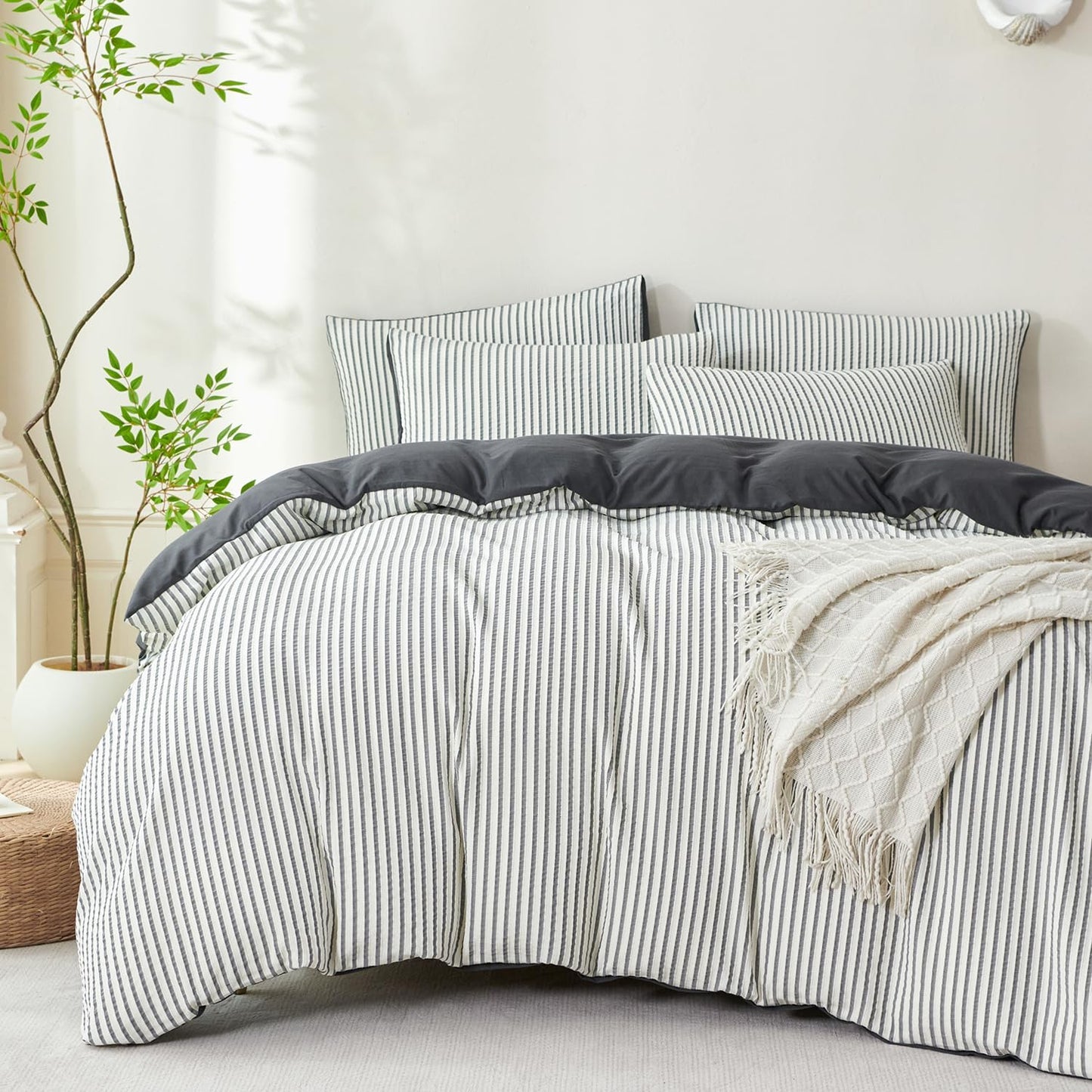 Striped Duvet Cover Queen Beige Washed Microfiber Jacquard 3 Pieces Bedding Set, White Beige Vertical Ticking Stripes Pattern Comforter Cover with Zipper Closure Breathable Durable Soft Comfy