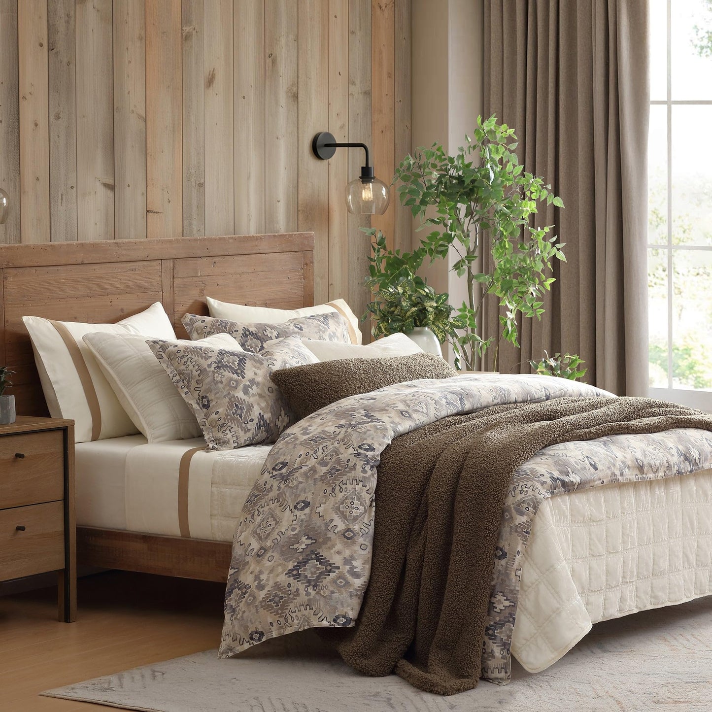 Victoria 3 Piece Duvet Cover Set with Pillow Shams